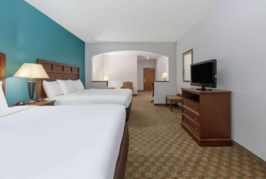 Baymont Inn & Suites By Wyndham Glen Rose Oda fotoğraf